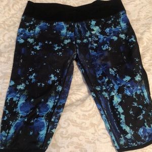 Worn Fabletics leggings with zipper.